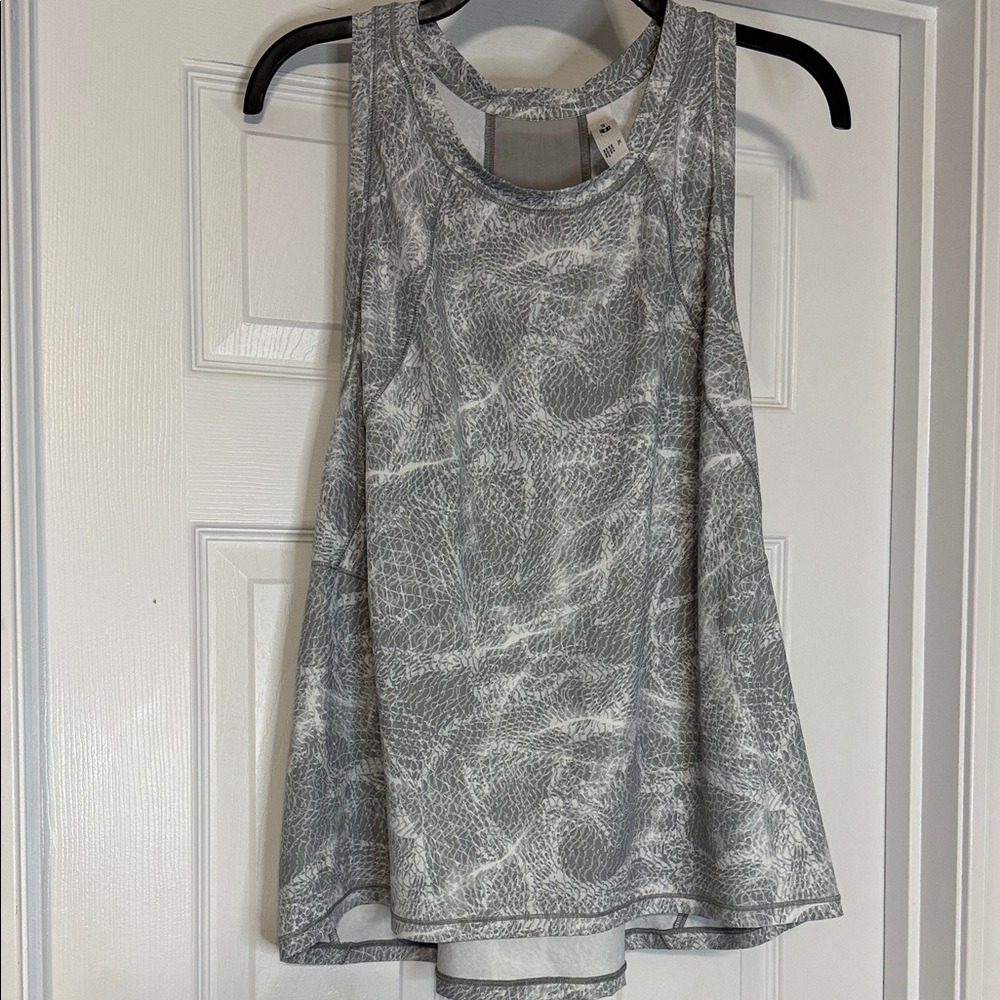 Size xl Gray Patterned Women's work out tank top